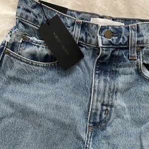 Nobody Denim size 26 boyfriend jeans. Never before worn, in perfect condition!!